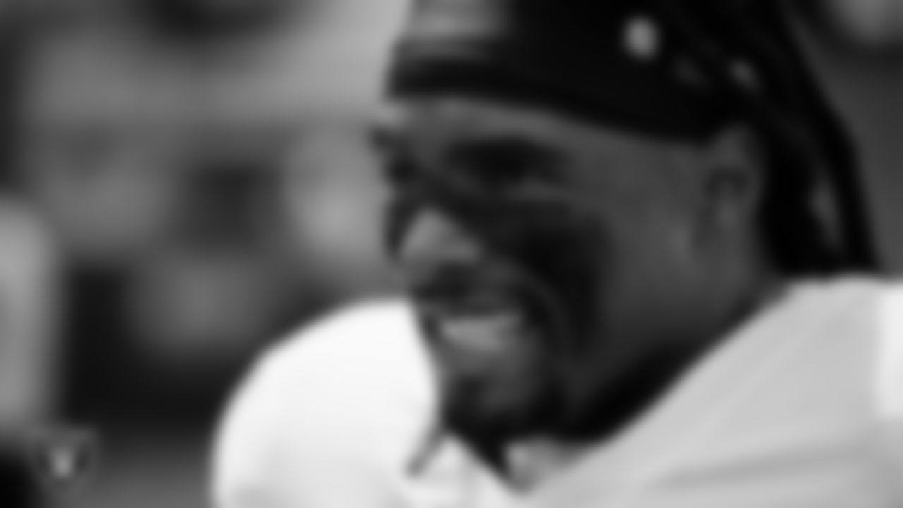 Las Vegas Raiders running back Brandon Bolden (34) warming up before the regular season away game against the Los Angeles Chargers at SoFi Stadium.