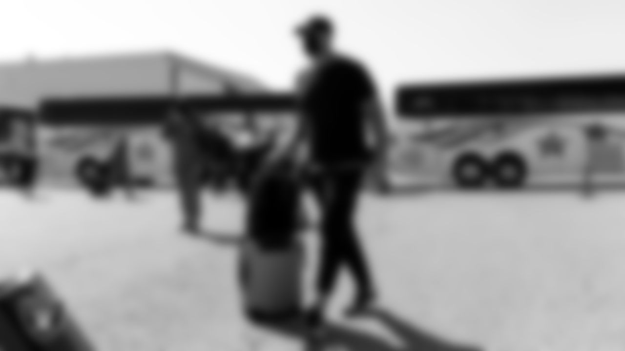 Las Vegas Raiders tight end Jason Witten (82) departs for the regular season away game against the New England Patriots.