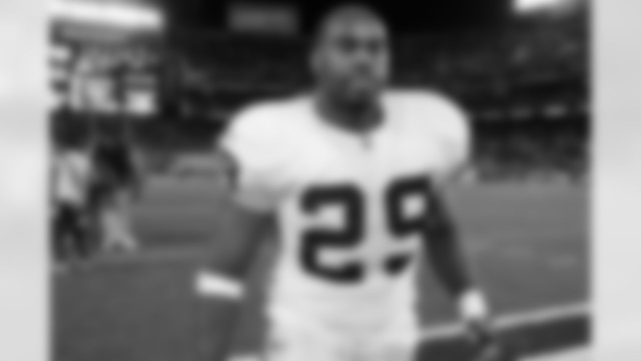RB Michael Bush finished the game with 242 yards from the line of scrimmage.