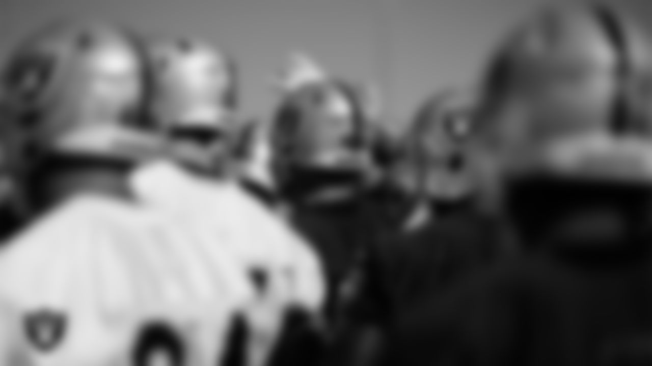 Las Vegas Raiders defensive end Maxx Crosby (98) during practice.