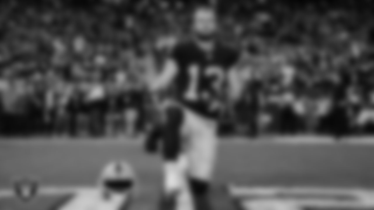 Las Vegas Raiders wide receiver Hunter Renfrow (13) warming up before the regular season home game against the Los Angeles Chargers.