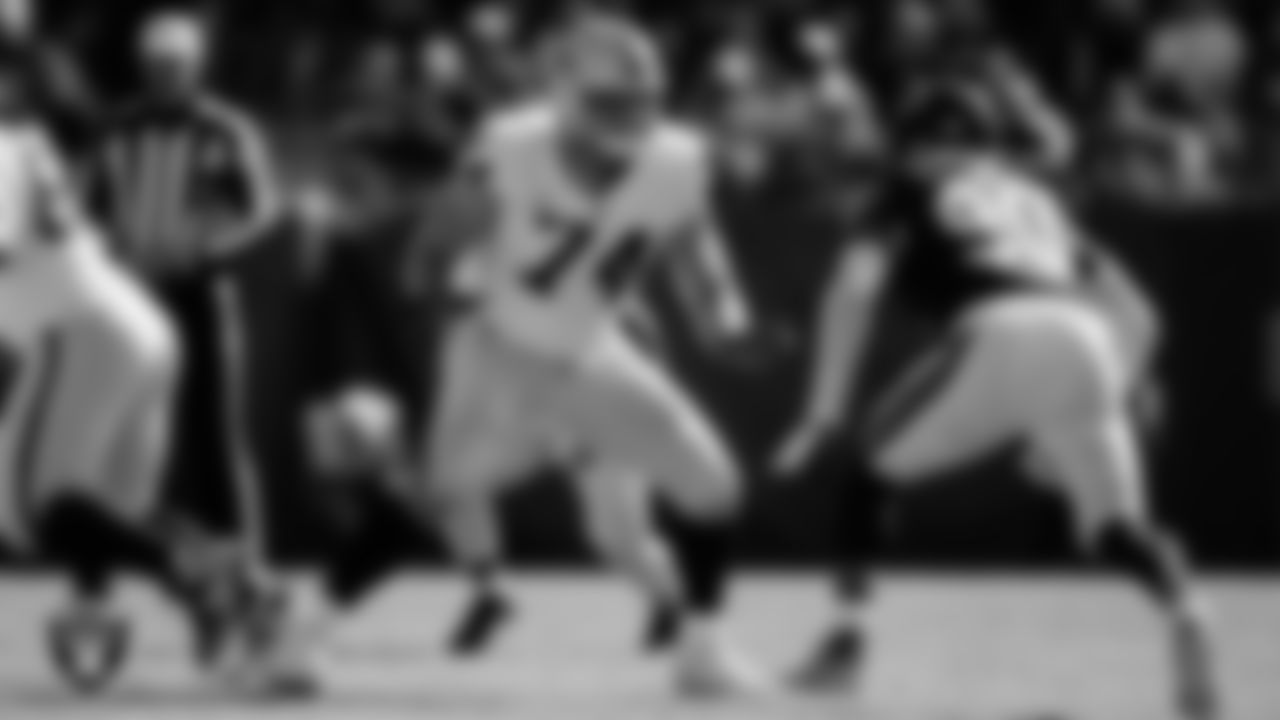 Las Vegas Raiders tackle Kolton Miller (74) during the regular season away game against the Chicago Bears at Soldier Field.