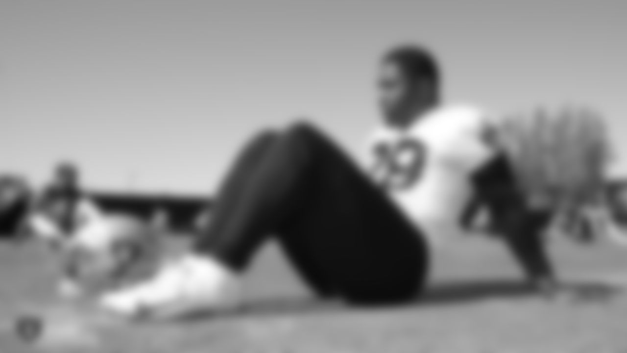 Raiders running back Josh Jacobs (28) on the field for practice.