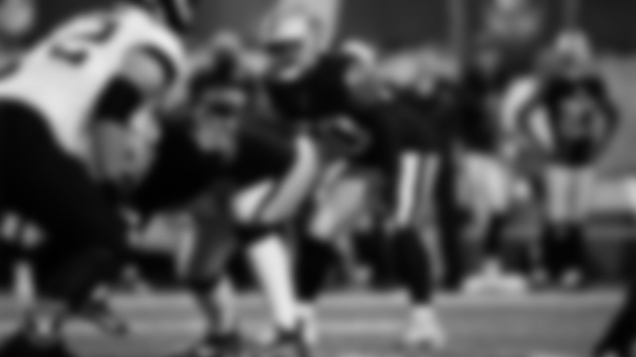 LB Jayon Brown
