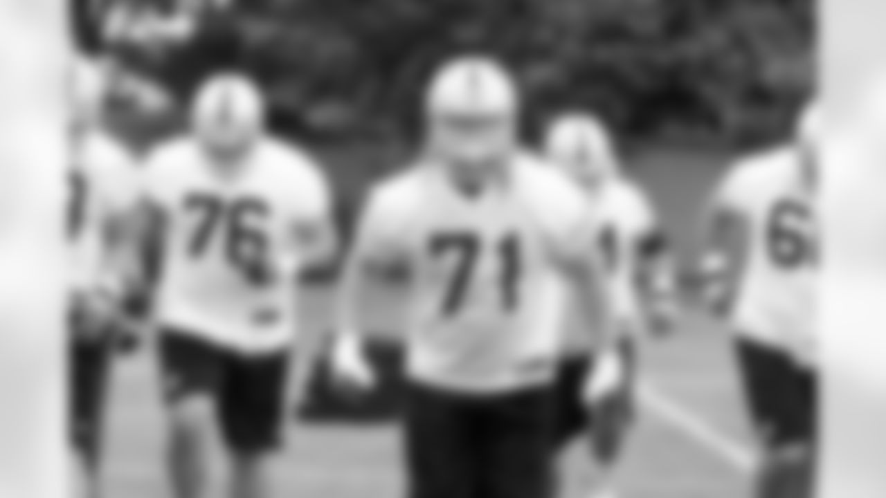 Offensive lineman Dan Knapp