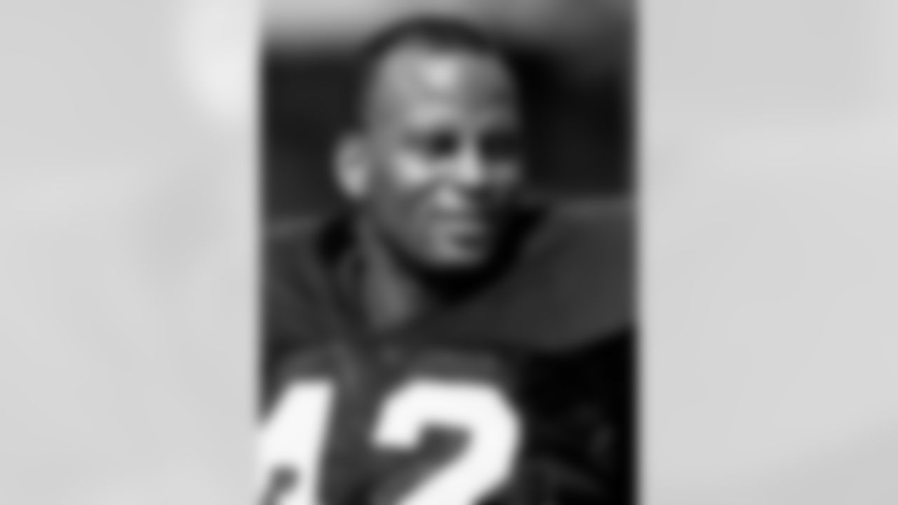 Ronnie Lott played in 32 games with 32 starts for the Raiders over 2 years in the Silver and Black. He recorded 196 tackles, 9 interceptions, 2 forced fumbles and 2 fumble recoveries. Lott was inducted into the Pro Football Hall of Fame in 2000.