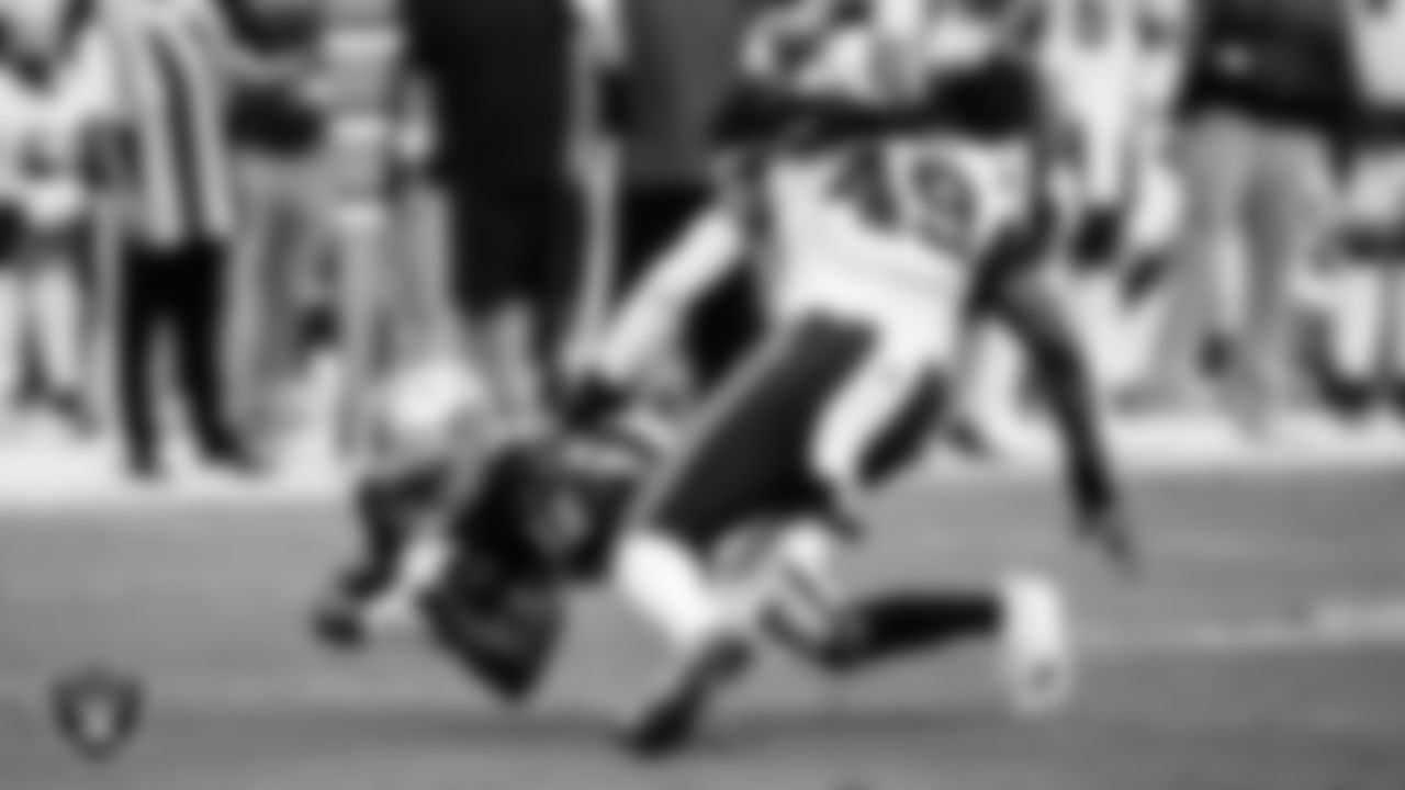 WR Zay Jones