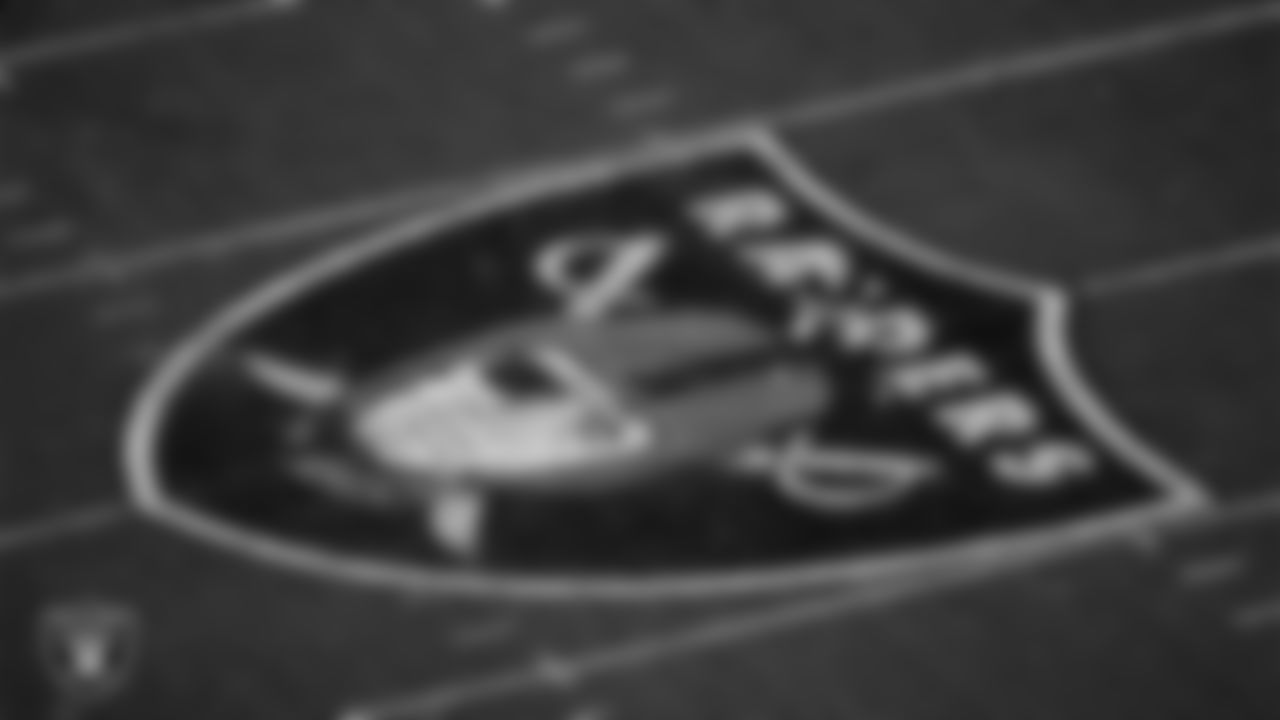 Las Vegas Raiders fullback Sutton Smith (41) lines up before the kickoff during the regular season home game against the Los Angeles Chargers.