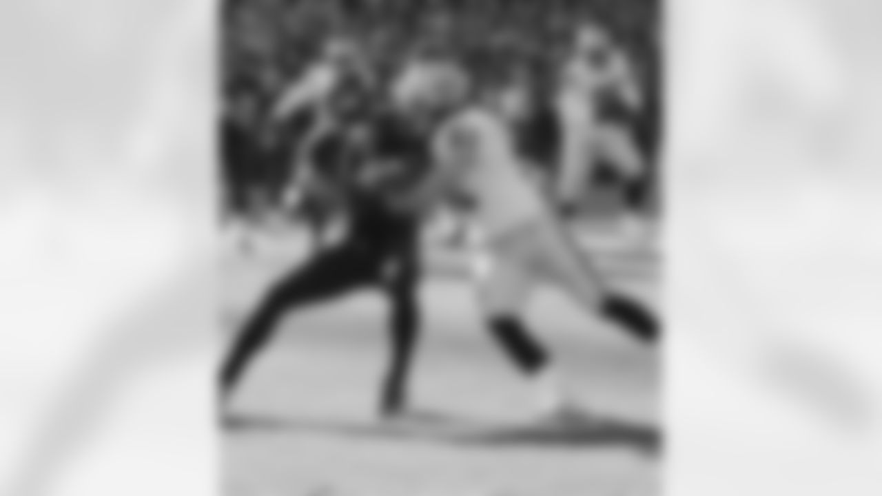 50 - was 51 - Ben Heeney - LB