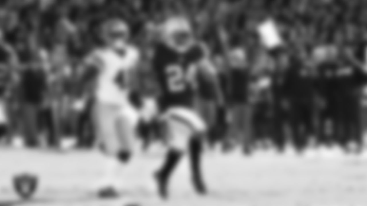 Oakland Raiders running back Marshawn Lynch (24) rushes during the regular season home game against the New York Giants at Oakland–Alameda County Coliseum, Sunday, December 3, 2017, in Oakland, Calif.
