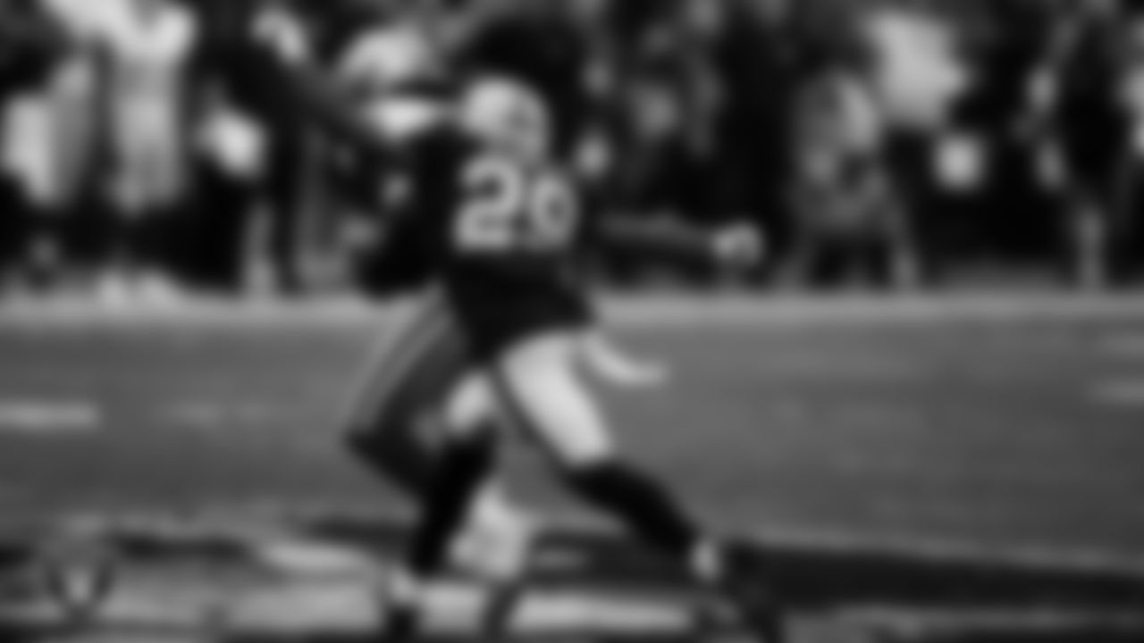 CB Jakorian Bennett