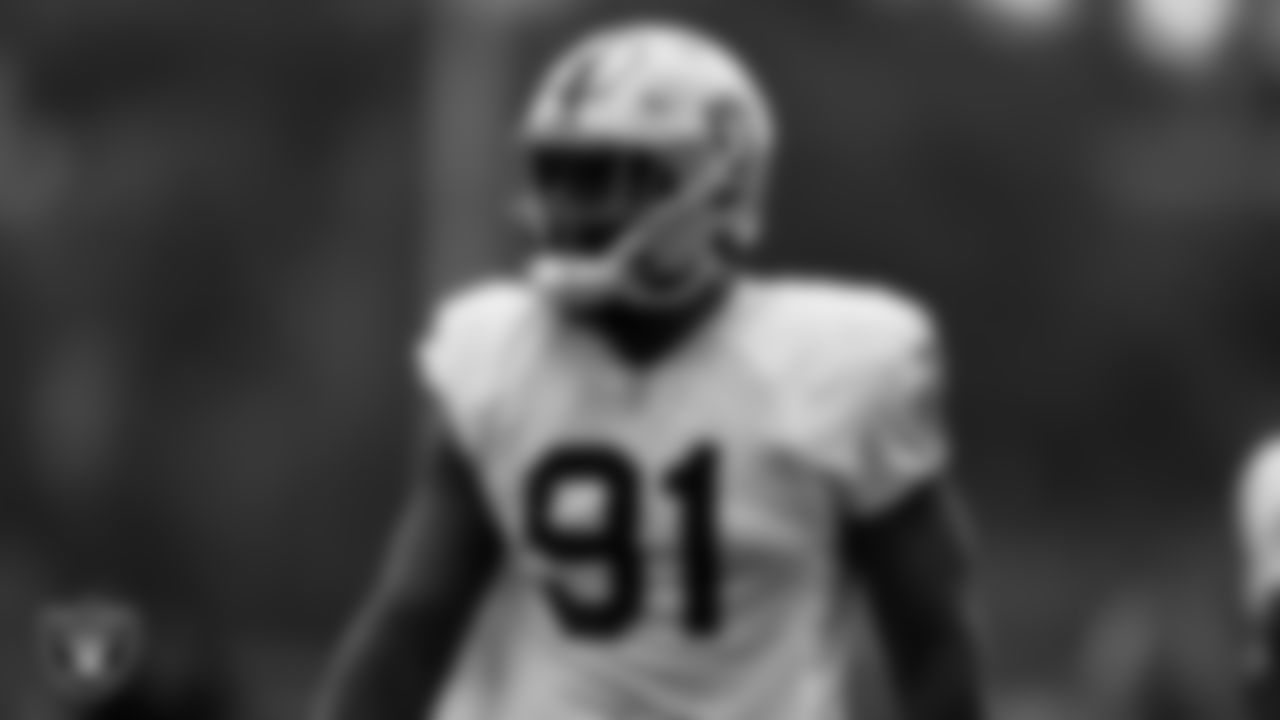 Las Vegas Raiders defensive end Yannick Ngakoue (91) on the field for a joint practice with the Los Angeles Rams at 2021 Training Camp.
