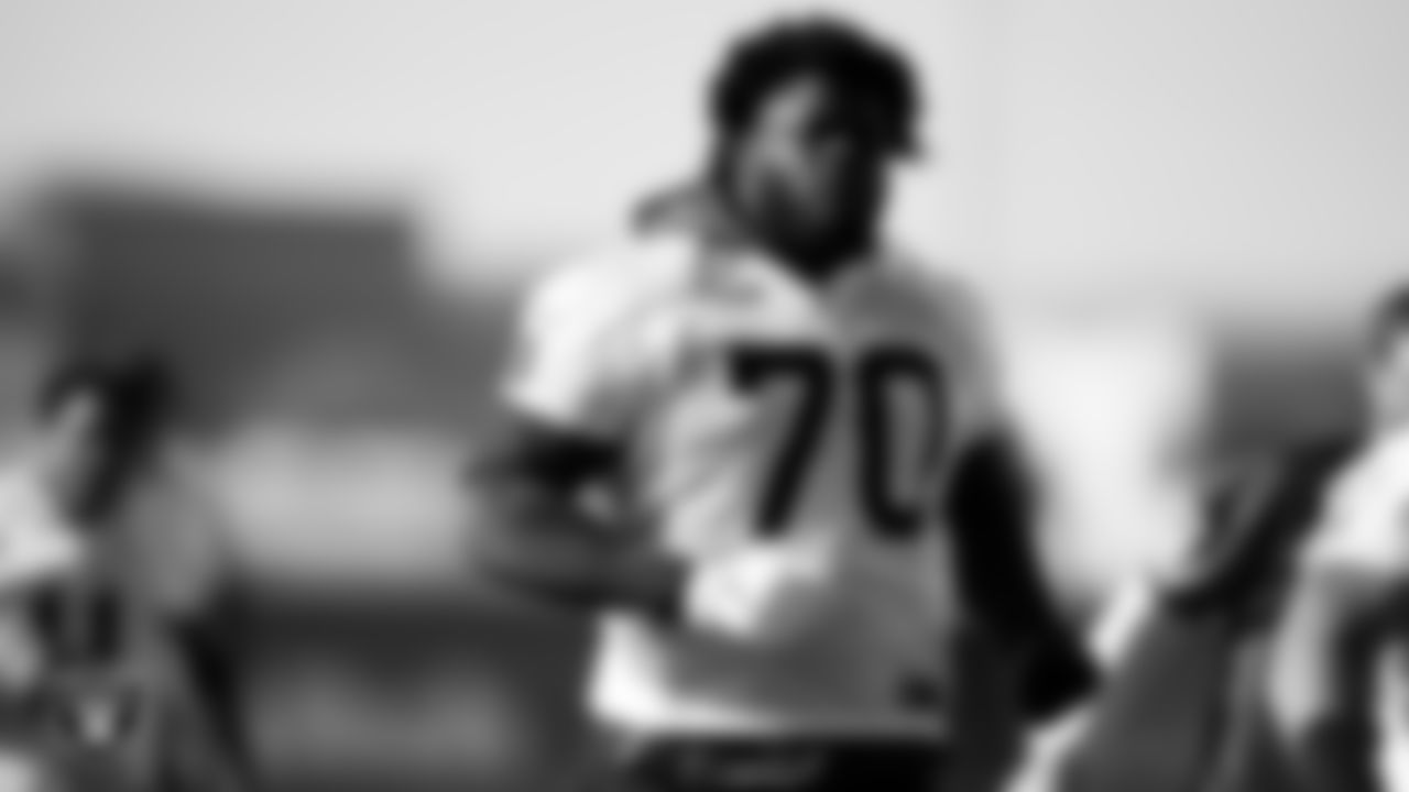 Las Vegas Raiders guard/tackle Alex Leatherwood (70) at a workout during phase two of the offseason program.