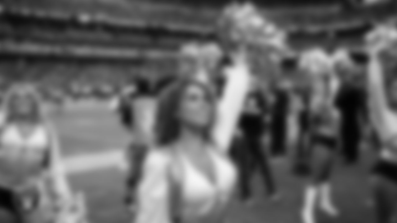 Raiderette Madyson on the sidelines during the regular season home game against the Chicago Bears.