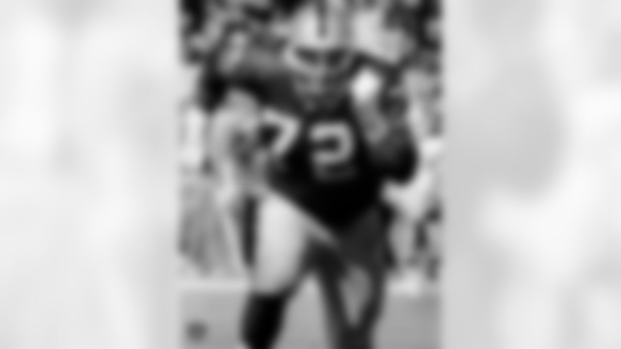 Lincoln Kennedy played in 121 games with 119 starts in eight years with the Raiders. He was selected for three Pro Bowls and named 1st Team All-Pro once. Kennedy anchored a line for an offense that led the NFL in rushing in 2000 and total offense in 2002, and was a key member of three straight AFC West championship squads and started at right tackle in Super Bowl XXXVII.