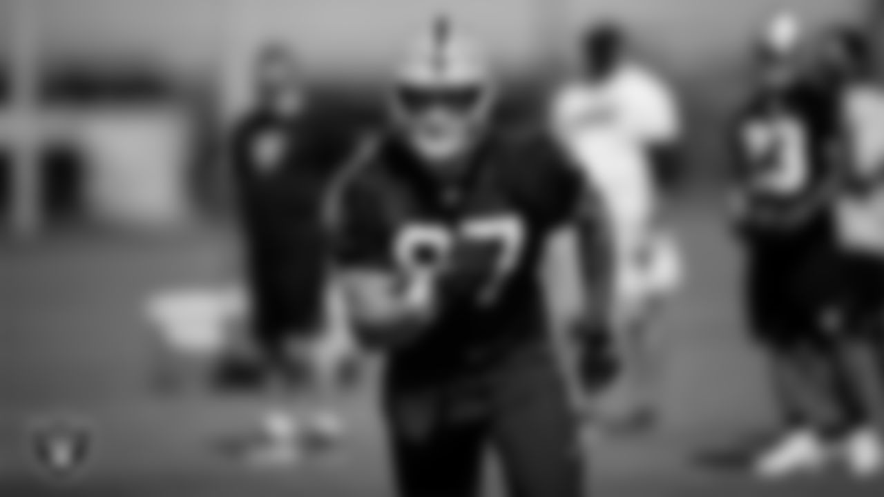 Las Vegas Raiders tight end Foster Moreau (87) during practice.
