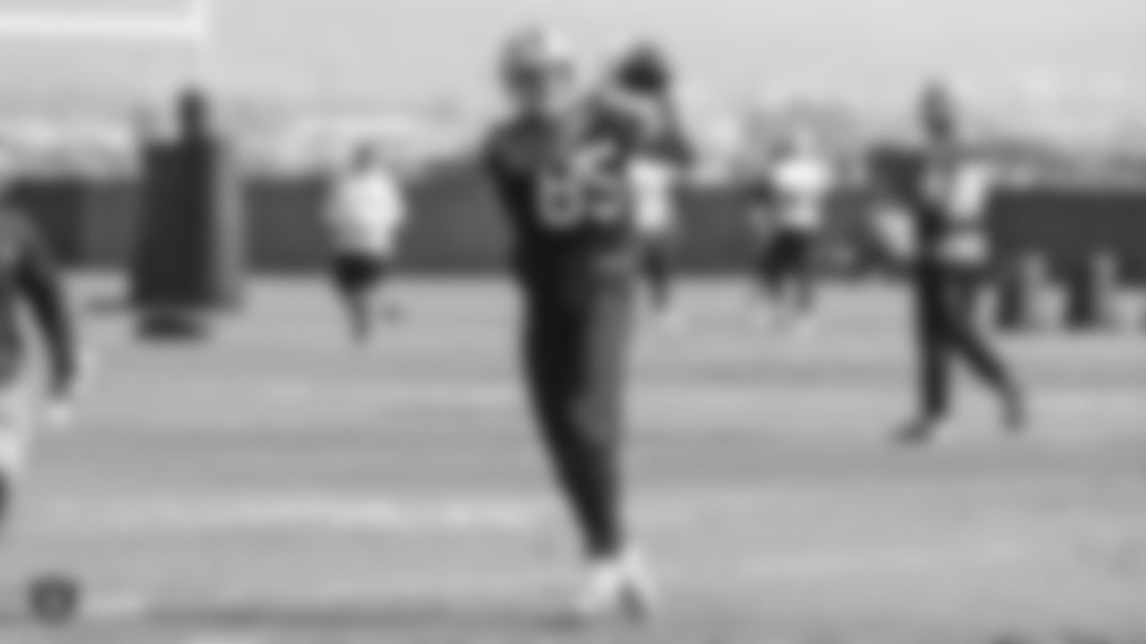 Oakland Raiders tight end Derek Carrier (85) on the field for practice at the Oakland Raiders Practice Facility, Thursday, October 25, 2018, in Alameda, California.