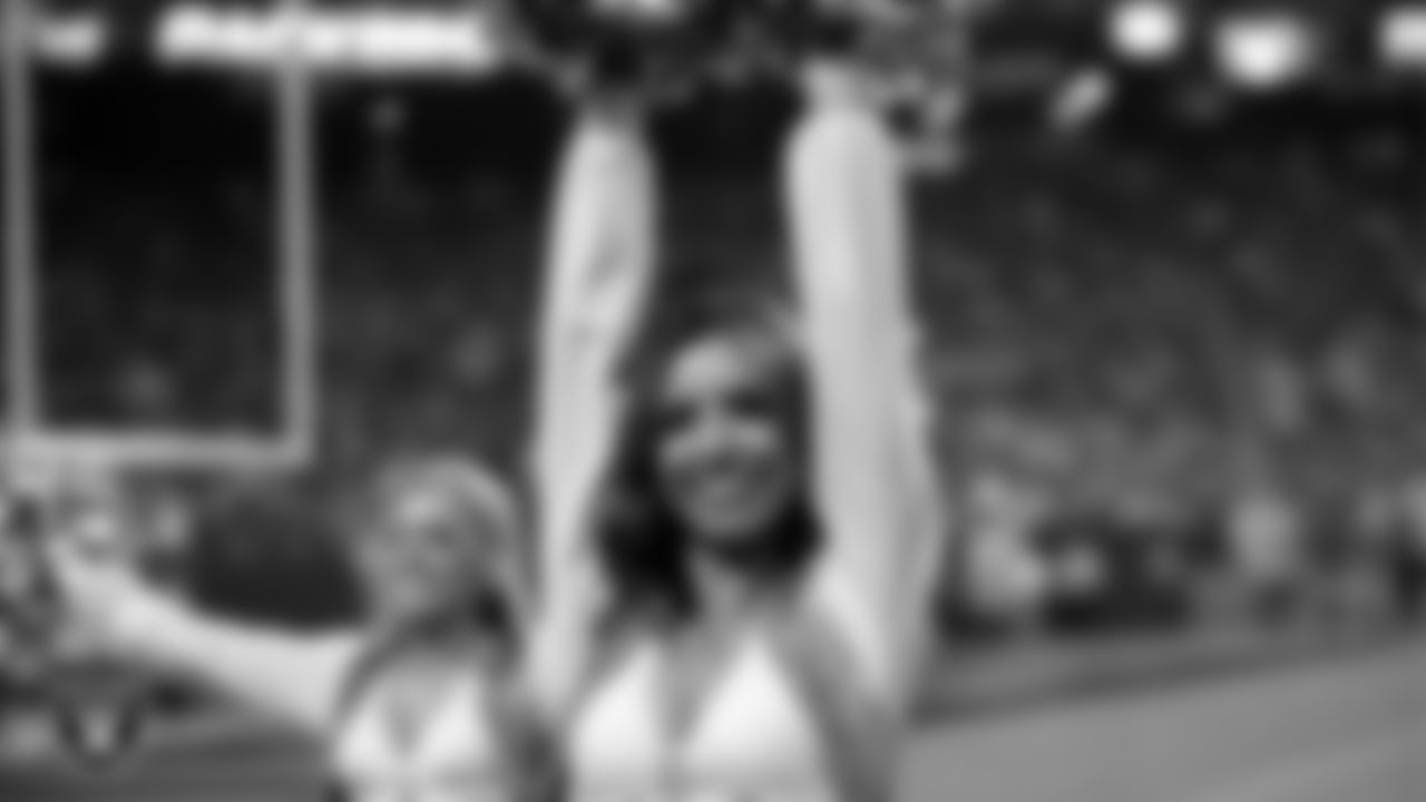 Raiderette Maddie on the sidelines during the regular season home game against the Green Bay Packers at Allegiant Stadium.