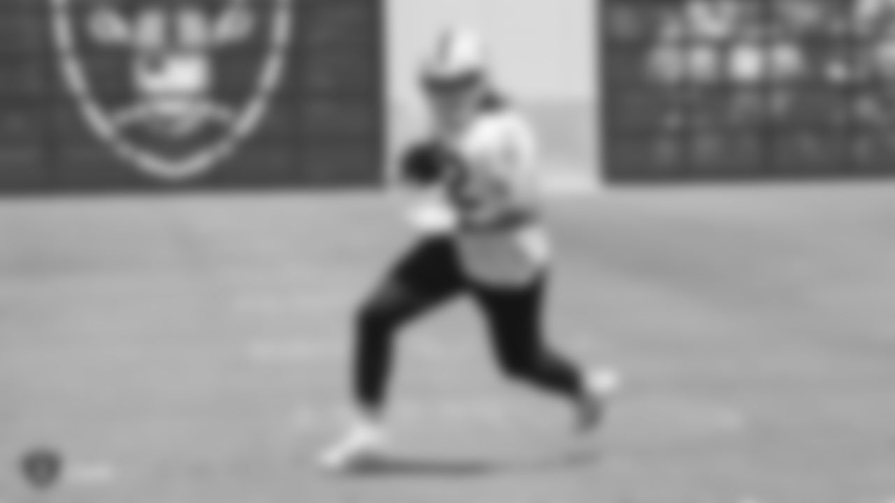 Raiders tight end Luke Willson (82) at an Organized Team Activity (OTA) at the Raiders Practice Facility in Alameda, Calif.