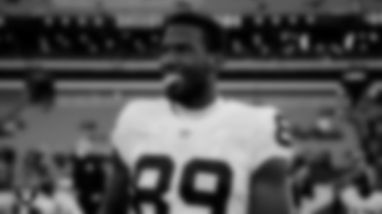 Las Vegas Raiders wide receiver Bryan Edwards (89) warming up before the regular season away game against the Cleveland Browns.