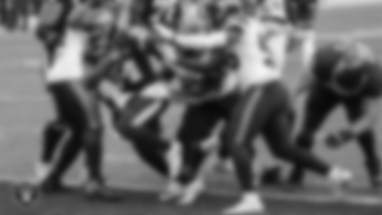RB Peyton Barber
Previous teams: Tampa Bay Buccaneers (2016–19), Washington Football Team (2020)