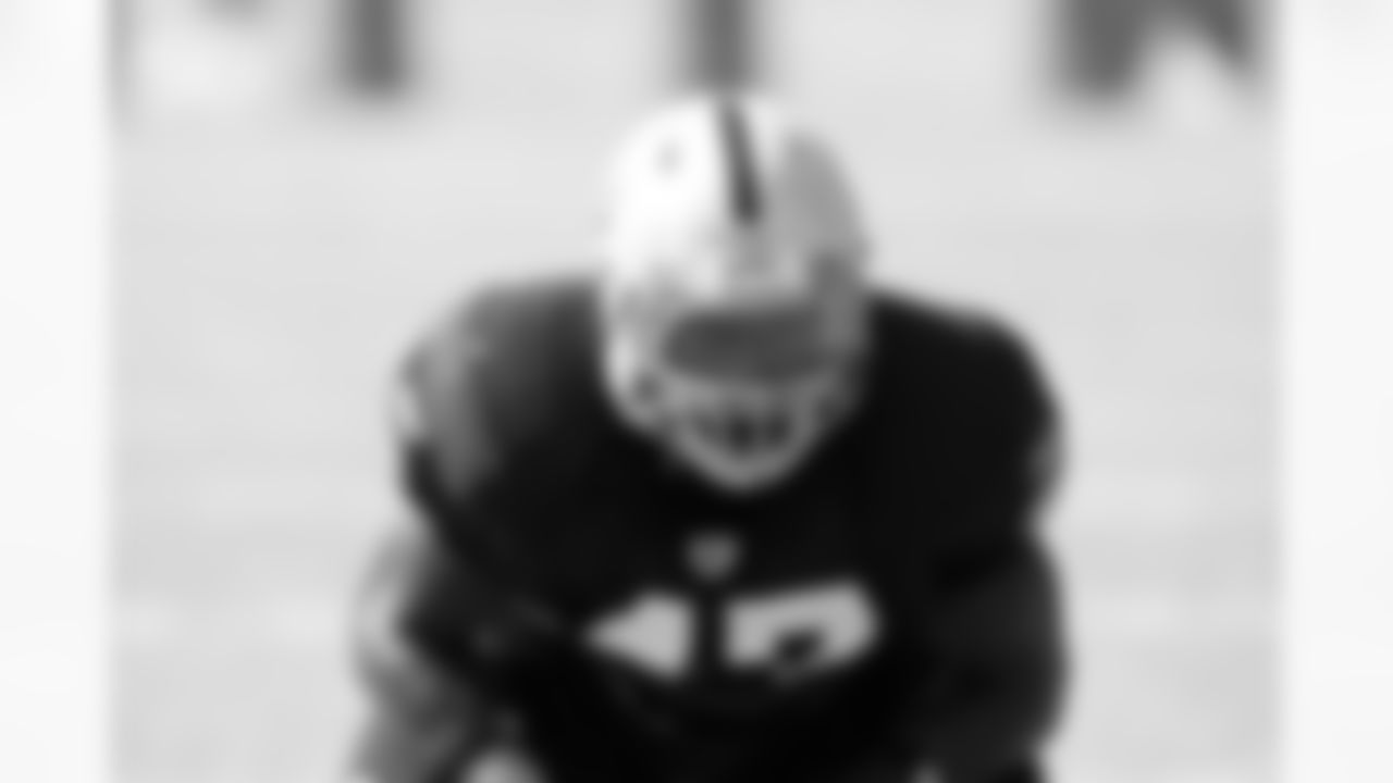 LB Chris Francis.