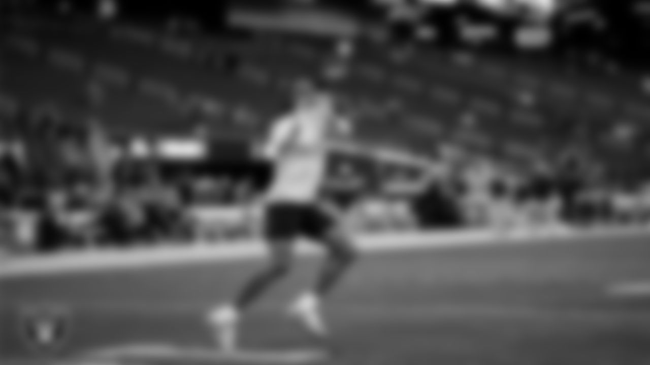Las Vegas Raiders wide receiver Davante Adams (17) warming up before the regular season home game against the San Francisco 49ers at Allegiant Stadium.