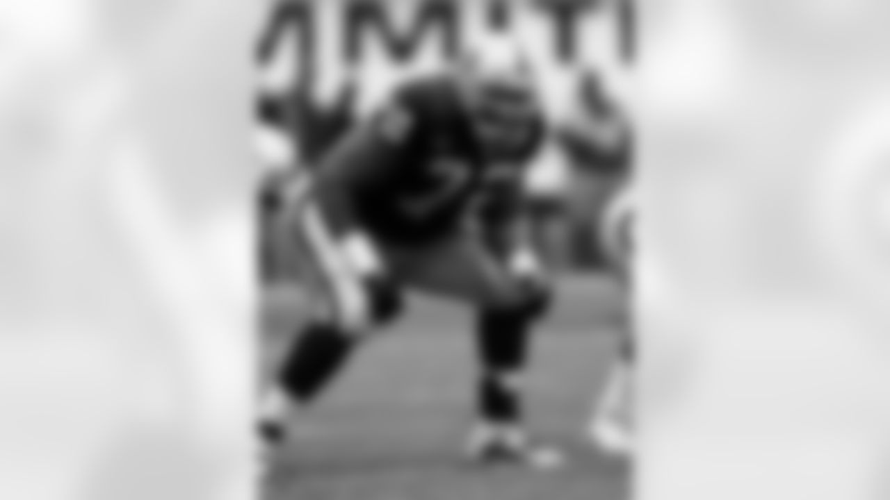 Lincoln Kennedy played in 121 games with 119 starts in eight years with the Raiders. He was selected for three Pro Bowls and named 1st Team All-Pro once. Kennedy anchored a line for an offense that led the NFL in rushing in 2000 and total offense in 2002, and was a key member of three straight AFC West championship squads and started at right tackle in Super Bowl XXXVII.