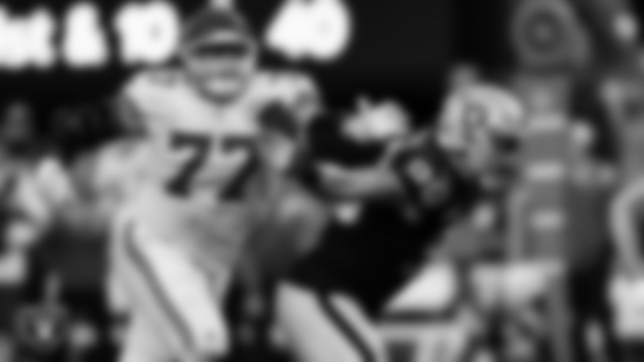 Las Vegas Raiders defensive end Maxx Crosby (98) during the regular season home game against the Kansas City Chiefs at Allegiant Stadium.