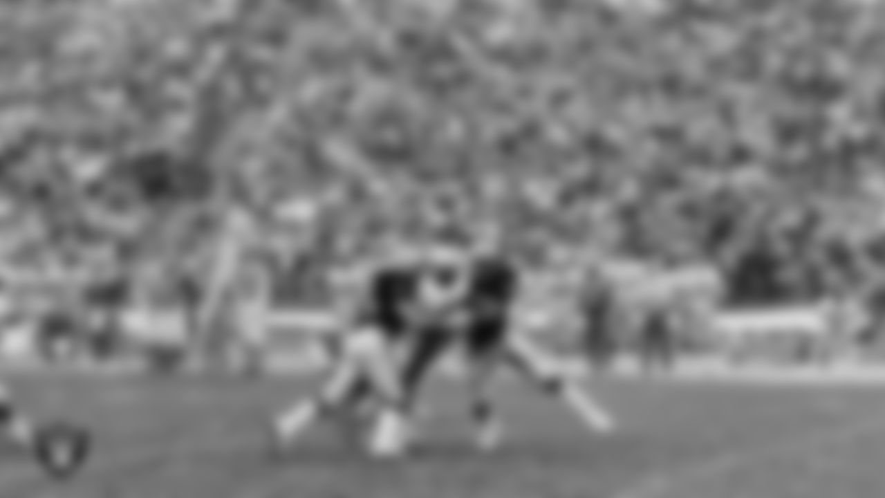 The Raiders selected Howie Long in the 2nd round of the 1981 NFL Draft. During his 13 years with the Raiders, Long played in 179 games with 151 starts and recorded 84 sacks, two interceptions, and 10 fumble recoveries. He was selected to play in eight Pro Bowls, named 1st Team All-Pro twice, and was named defensive player of the year in 1985. Long was inducted into the Pro Football Hall of Fame in 2000.