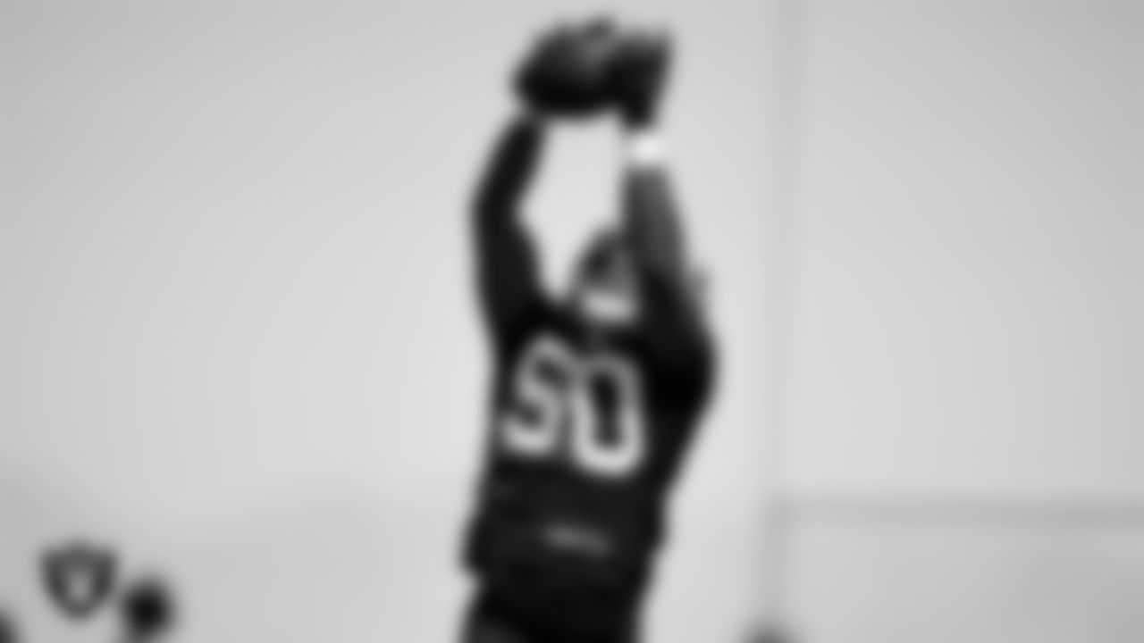 LB Jayon Brown