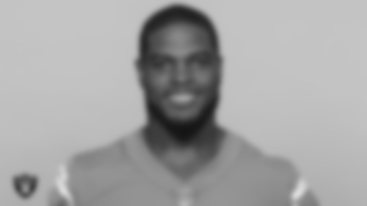 LB Denzel Perryman

Previous teams: San Diego/Los Angeles Chargers (2015–20), Carolina Panthers (2021)