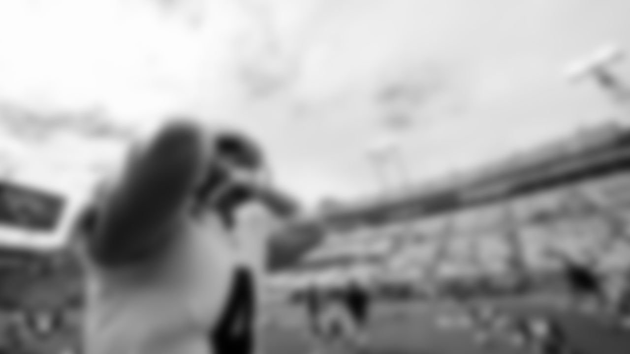 Las Vegas Raiders quarterback Derek Carr (4) warming up before the regular season away game against the Jacksonville Jaguars at TIAA Bank Field.