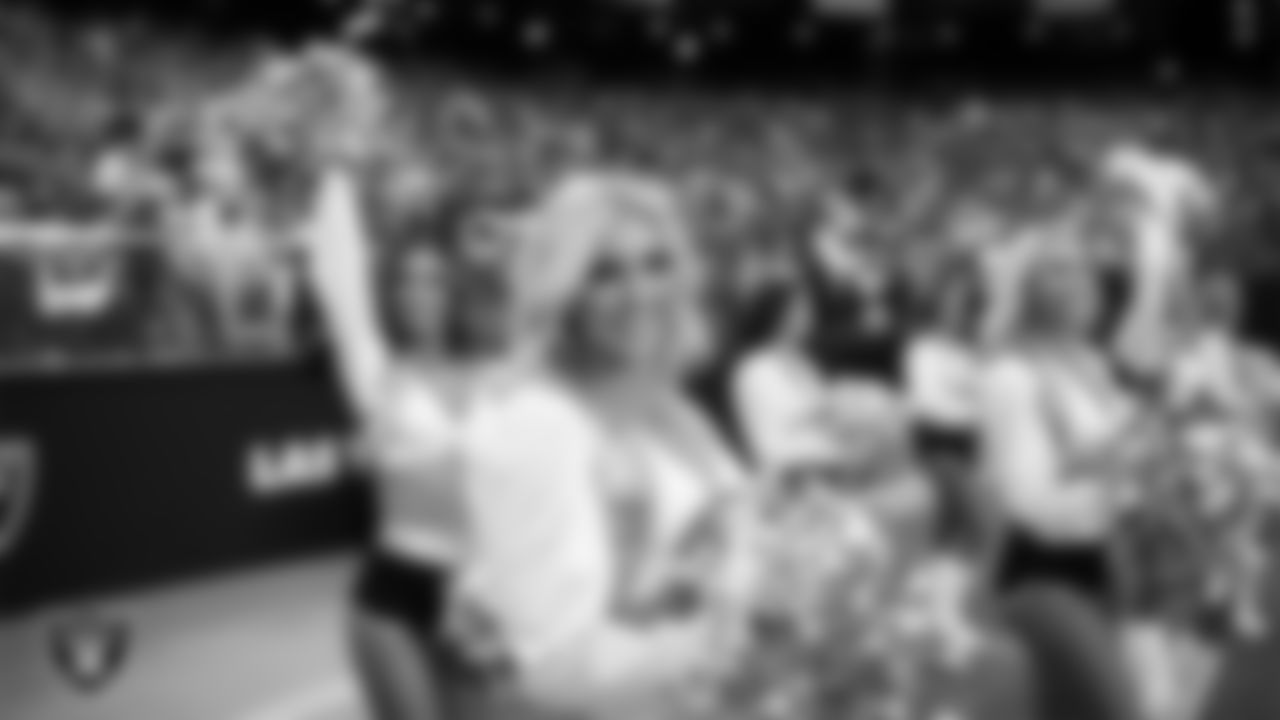 Raiderette Camryn on the sidelines during the regular season home game against the Chicago Bears.