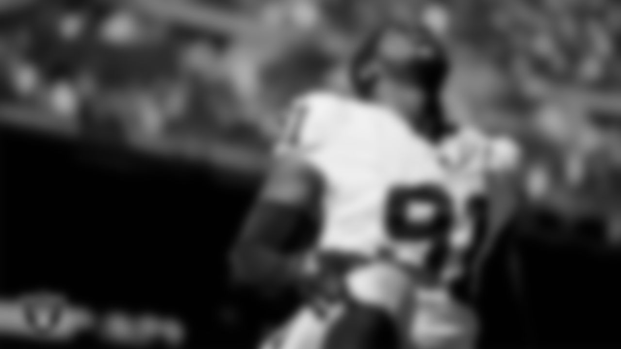 Las Vegas Raiders defensive tackle Bilal Nichols (91) warming up before the regular season away game against the Chicago Bears at Soldier Field.