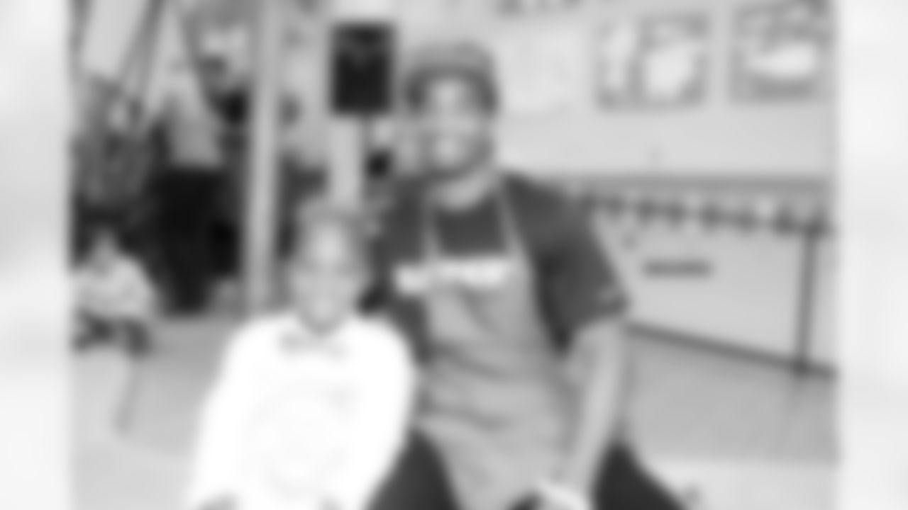 Streater Participates in St. Baldrick's Event