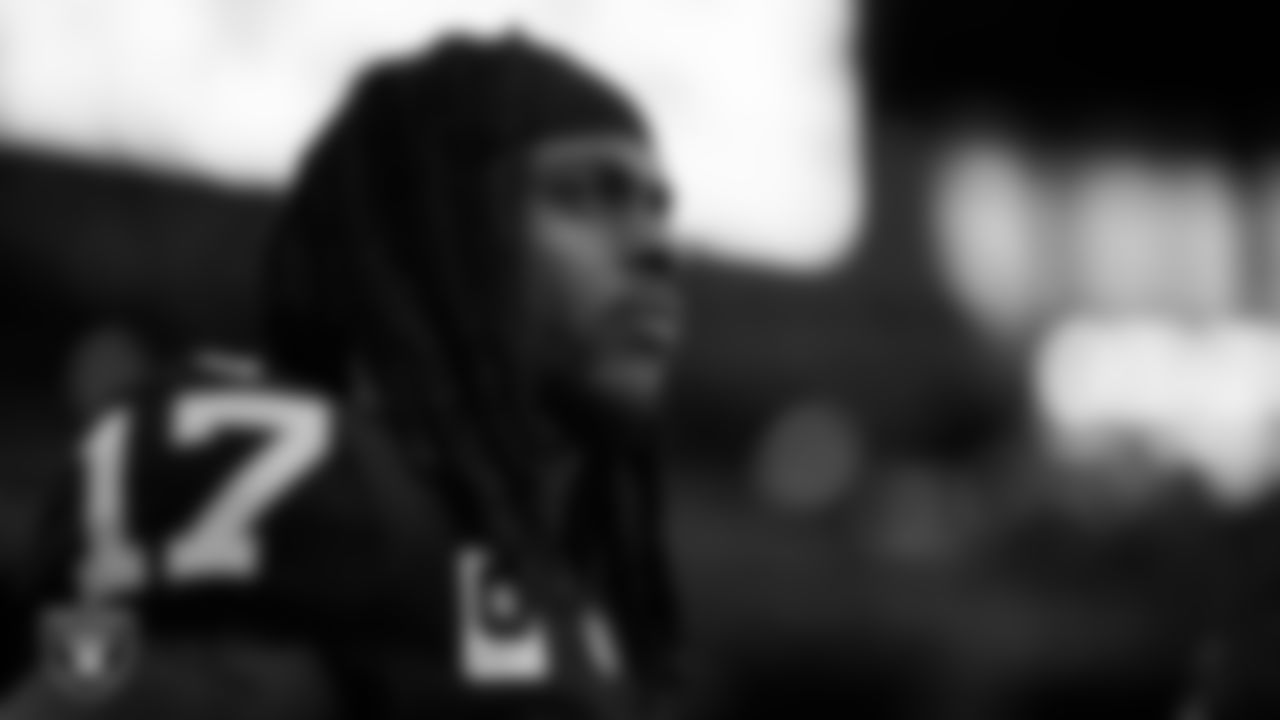 Las Vegas Raiders wide receiver Davante Adams (17) on the sidelines before the Las Vegas Raiders' regular season home game against the Indianapolis Colts at Allegiant Stadium.