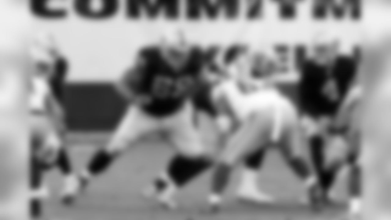 OL Khalif Barnes