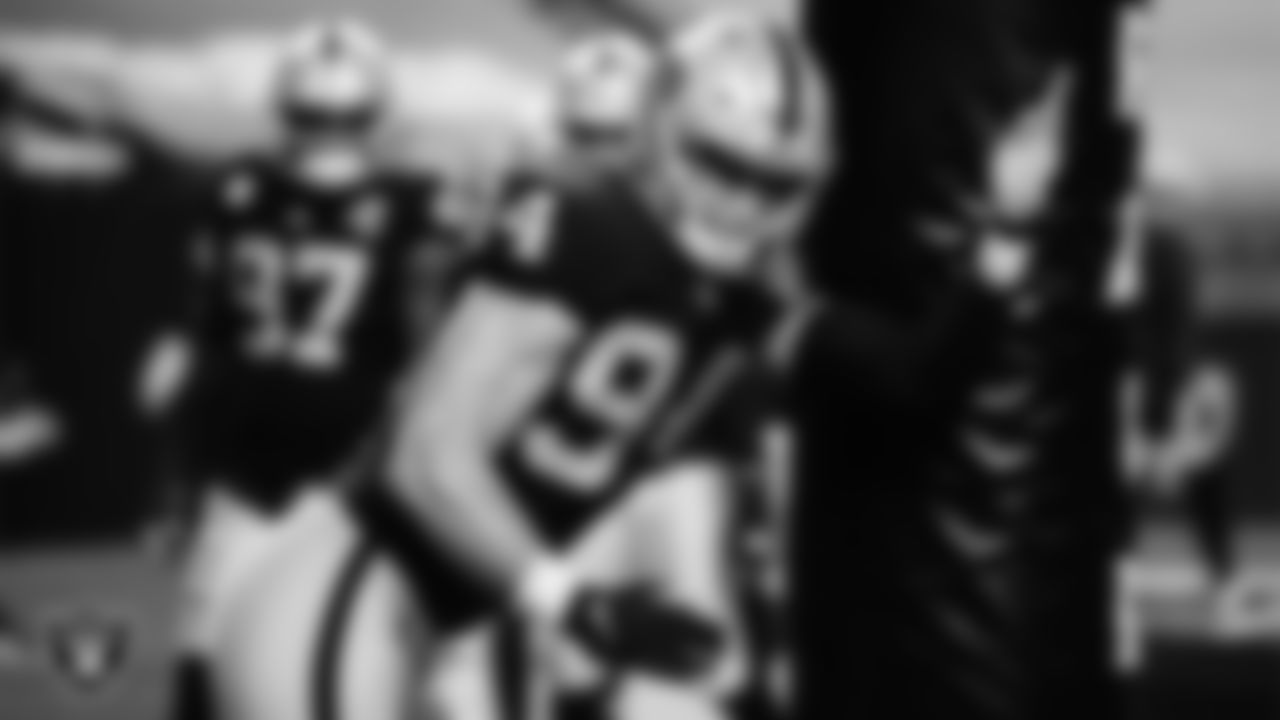Las Vegas Raiders defensive end Carl Nassib (94) warming up before the regular season home game against the Kansas City Chiefs.