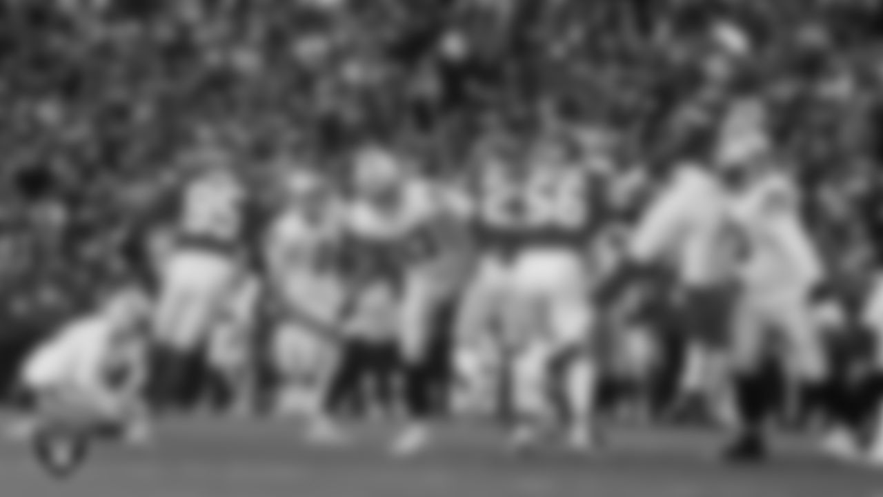 Las Vegas Raiders kicker Daniel Carlson (2) kicks a 26-yard field goal during the regular season away game against the Kansas City Chiefs.