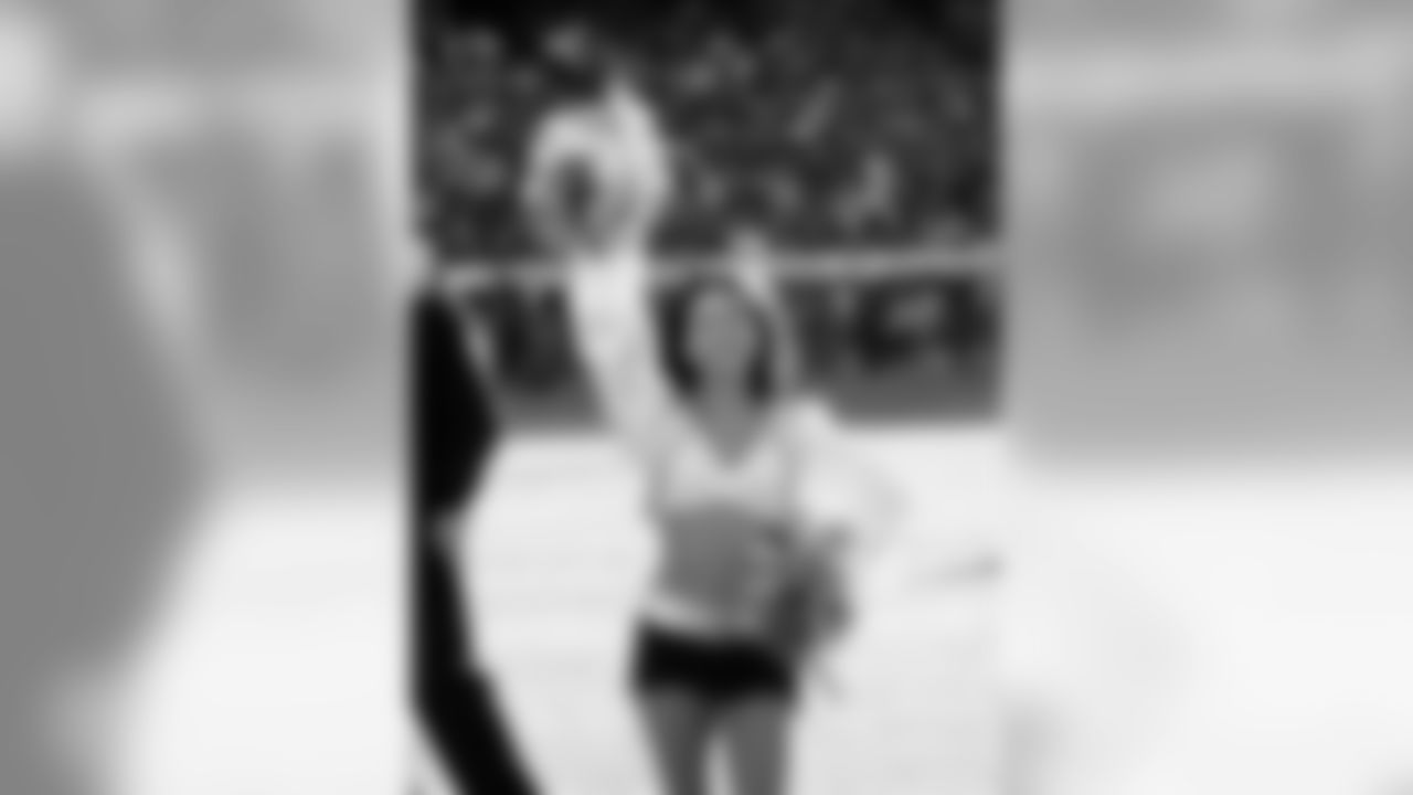 Raiderette Annie