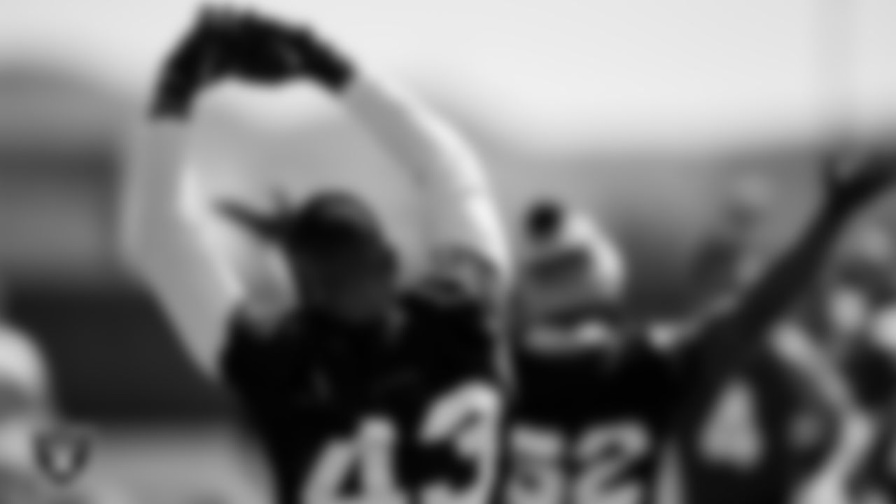 Las Vegas Raiders linebacker Micah Kiser (43) during Day One of 2022 Veteran Minicamp.