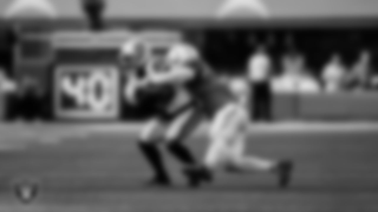 Las Vegas Raiders running back Ameer Abdullah (22) during the regular season away game against the Los Angeles Chargers at SoFi Stadium.