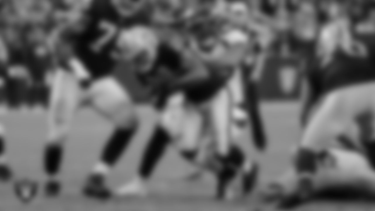 Las Vegas Raiders running back Josh Jacobs (28) during the regular season home game against the Denver Broncos.