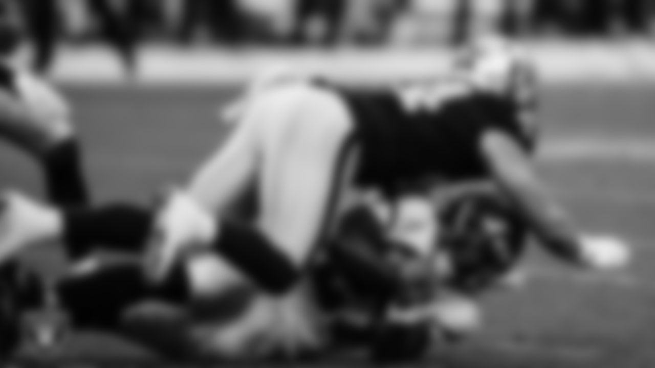 Las Vegas Raiders linebacker Nick Kwiatkoski (44) makes a tackle during the regular season home game against the Tampa Bay Buccaneers.