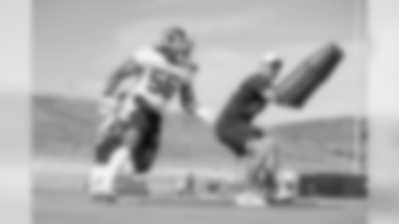 Linebacker (56) Dante Fowler Jr. of the Los Angeles Rams practices, Wednesday, September 25, 2019, in Thousand Oaks, CA. (Jeff Lewis/Rams)
