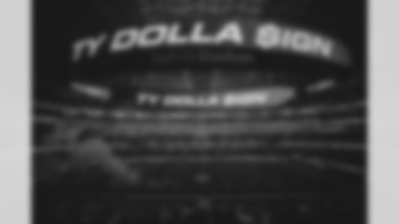 Ty Dolla $ign performs at halftime of the Los Angeles Rams Week 9 matchup.