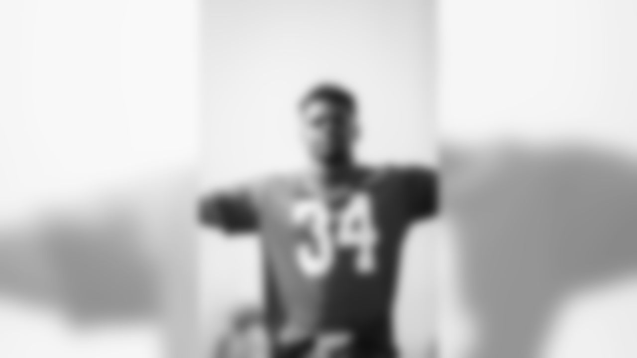 EE_SNY_3259