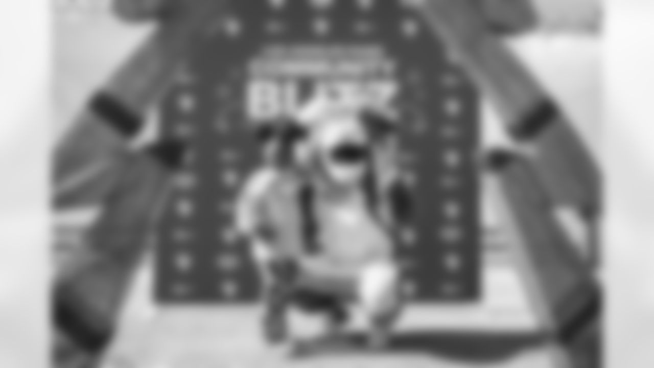 E_HUT24221