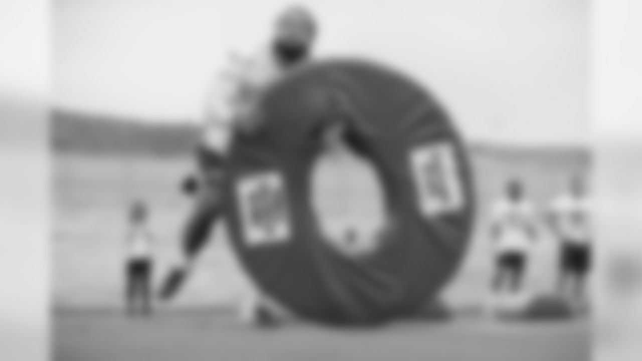 Linebacker (51) Dakota Allen of the Los Angeles Rams works out on the field, Tuesday, May 14, 2019, in Thousand Oaks, CA. (Jeff Lewis/Rams)